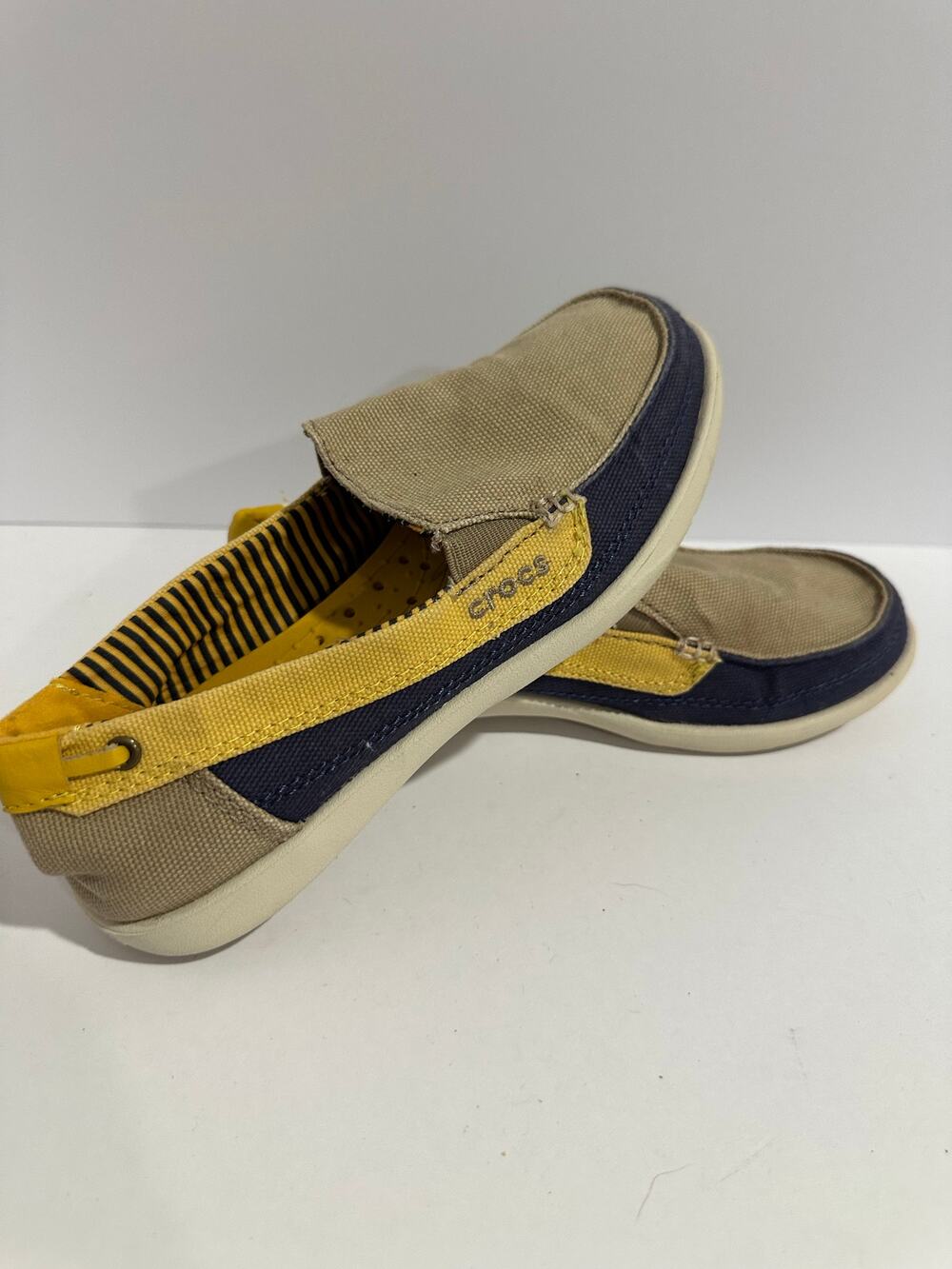 Crocs size 5 kids Boat Shoe slip on